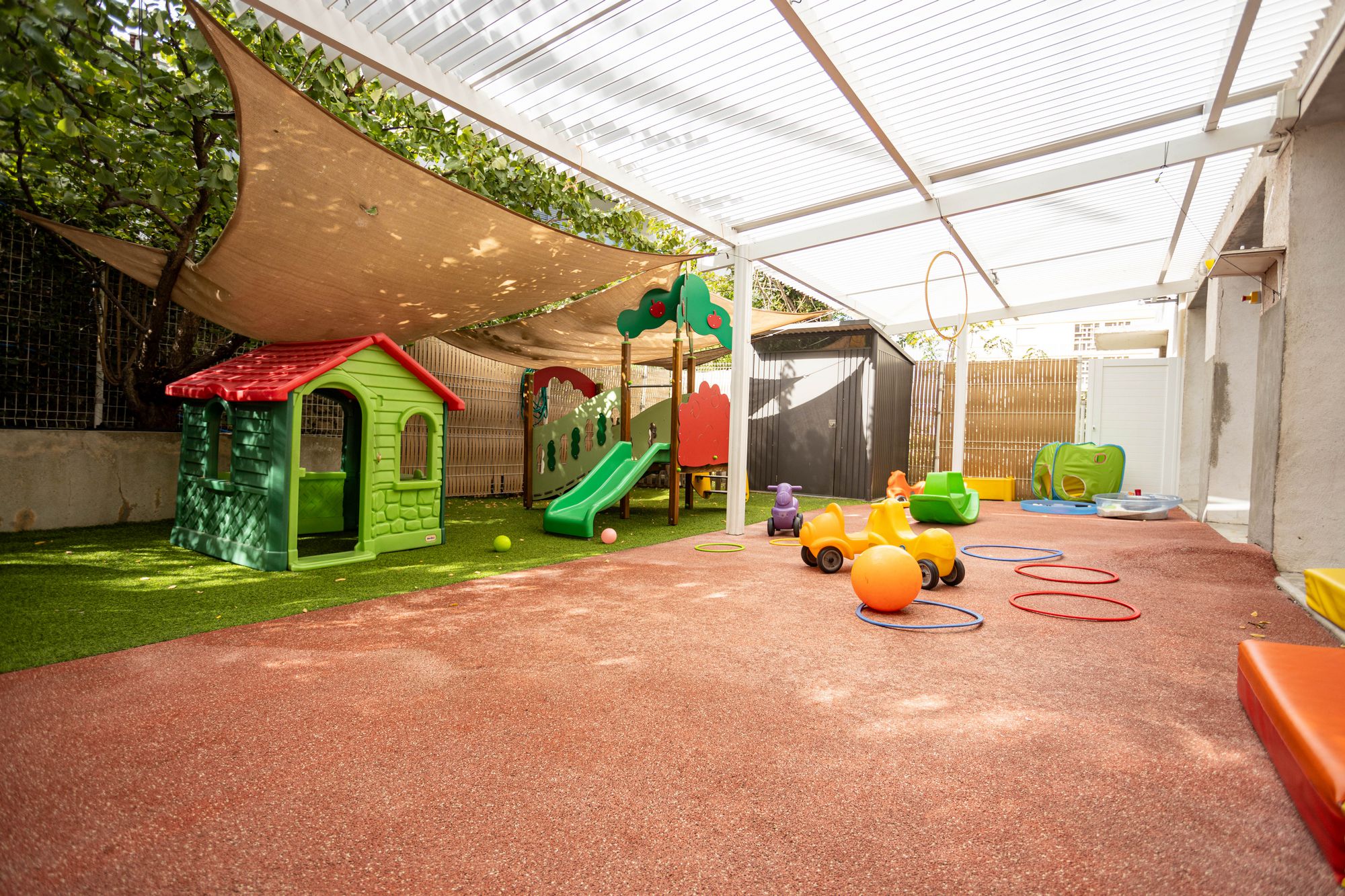 images/espaces-vie/jardin/07-jardin_cocon_chrysalide.jpg