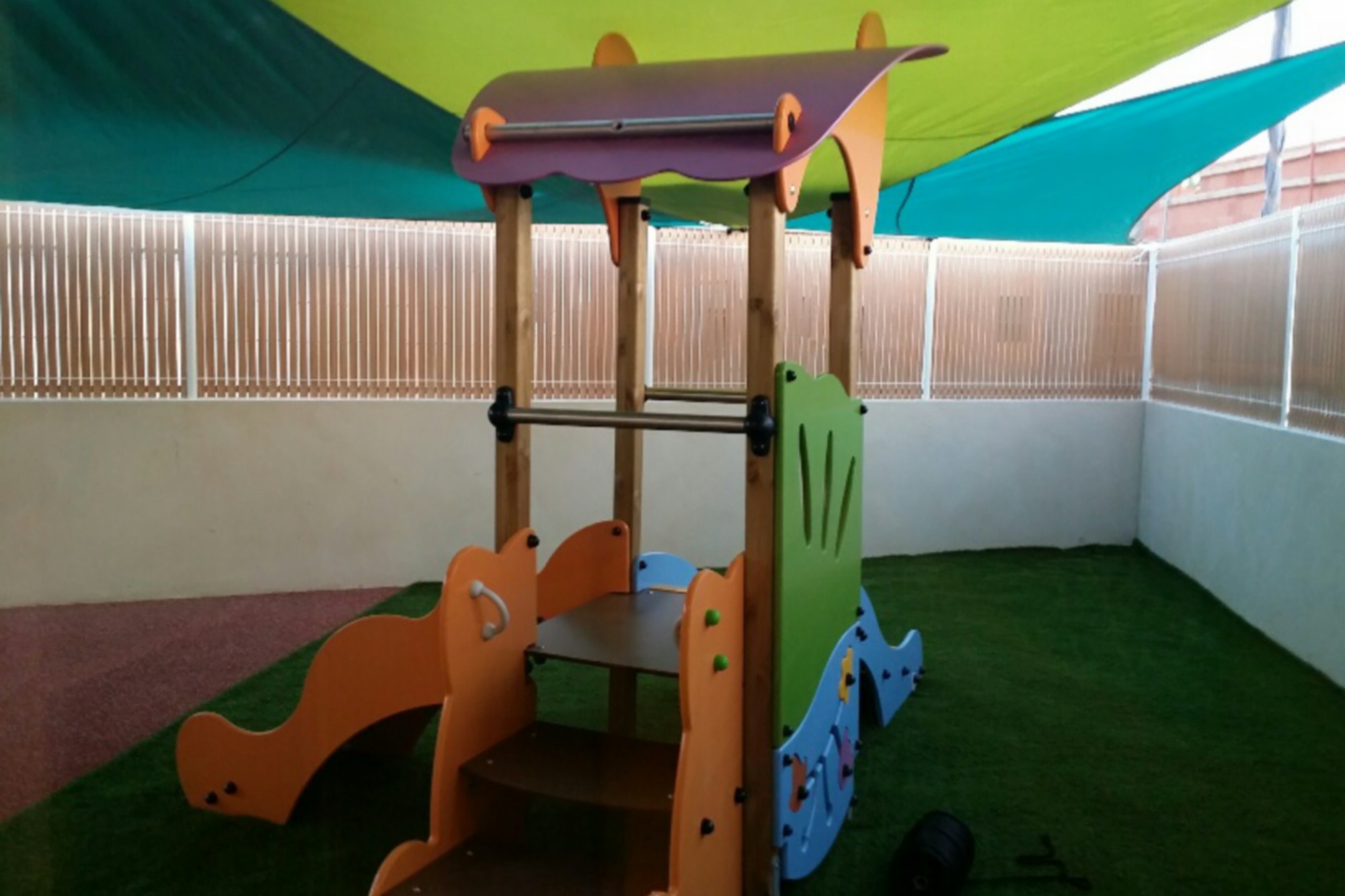 images/galerie-creche-cocon-poussan/25-cocon-poussan.jpg